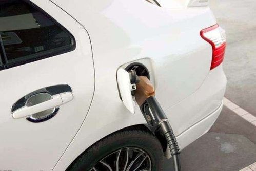 汽车100公里加油多少