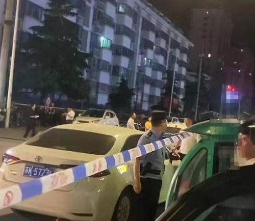 警方通报司机驾SU7Ultra在市区飙车 警方通报司机驾SU7Ultra在市区飙车