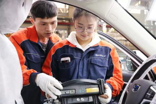 汽车装潢技师工资多少