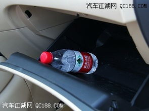 汽车店汽车消毒多少钱(汽车店汽车消毒费用解析)
